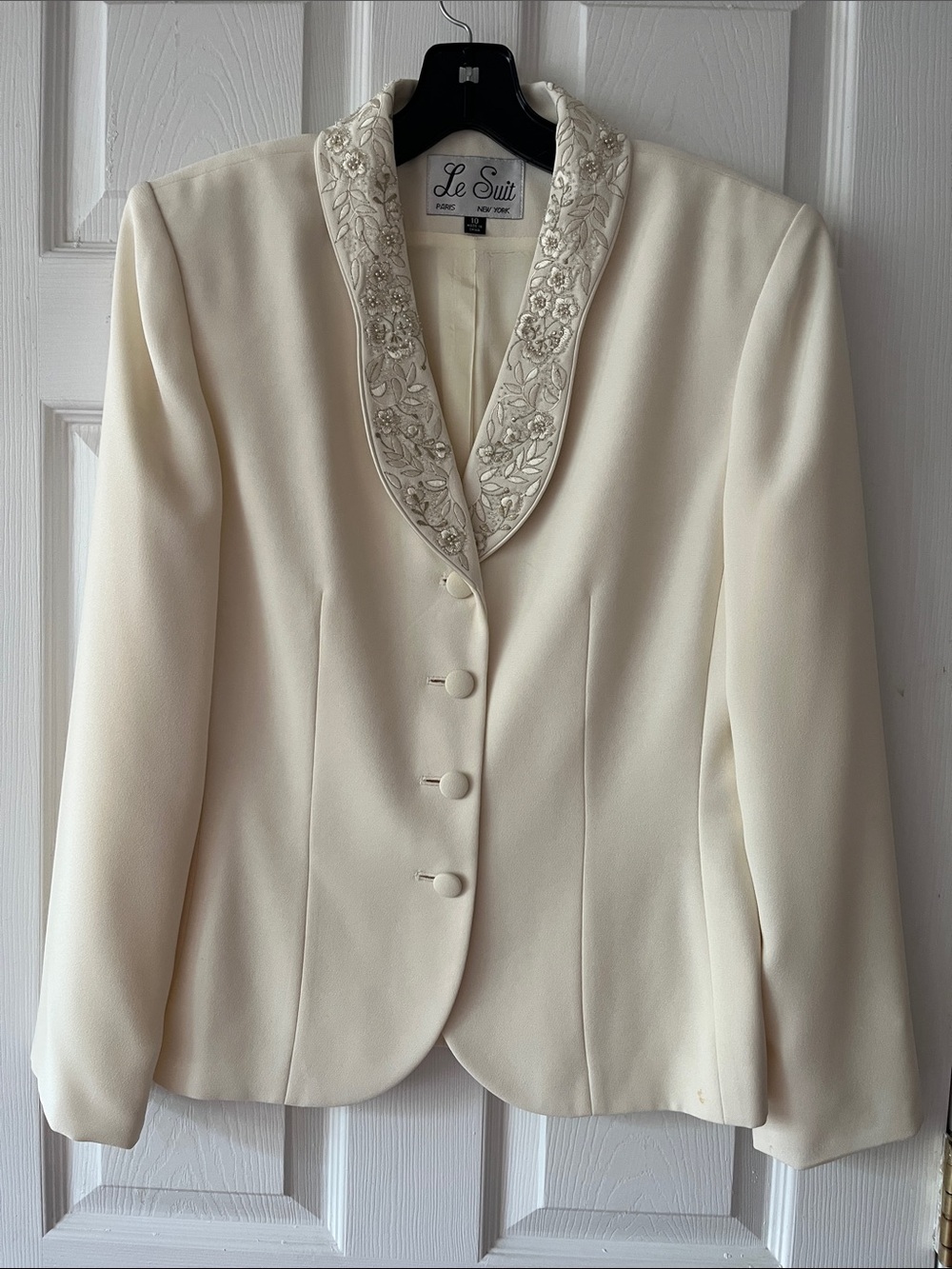 Le Suit Cream Embellished Collar Blazer suit - Picture 2 of 7